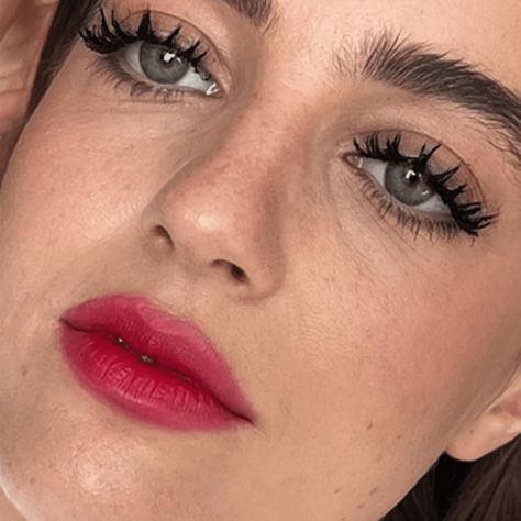 2024's Biggest Winter Makeup Trends: Frosty Eyes, Blurred Lips, and More 2024 Lipstick Trends, 2024 Makeup Trends, Blurred Lips, Saint Makeup, Winter Lipstick Colors, Makeup Looks Winter, Winter Lipstick, Bold Eyeliner, Light Contouring