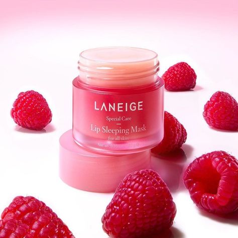 Laneige Lip Sleeping Mask smells like a strawberry banana smoothie and it'll revitalize your flaky, dried-out lips by the time you wake up — thanks Vitamin C, antioxidants, and a delicious Berry Mix Complex. Koleksi Makeup, Laneige Lip, Strawberry Banana Smoothie, Laneige Lip Sleeping Mask, Lip Sleeping Mask, Happy Skin, Sleeping Mask, Banana Smoothie, Lip Mask