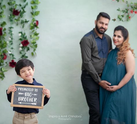 Maternity photo shoot - baby announcement - pregnancy announcement - family photos - pregnancy photos Maternity Shoot Ideas Family, Maternity Shoot Poses Family, Martinity Photos Ideas, Pregnancy Photoshoot Indian, Maternity Shoot Photo Ideas, Maternity Photoshoot Family, Baby Shower Shoot, Pre Baby Photoshoot, Pre Maternity Photo Shoot