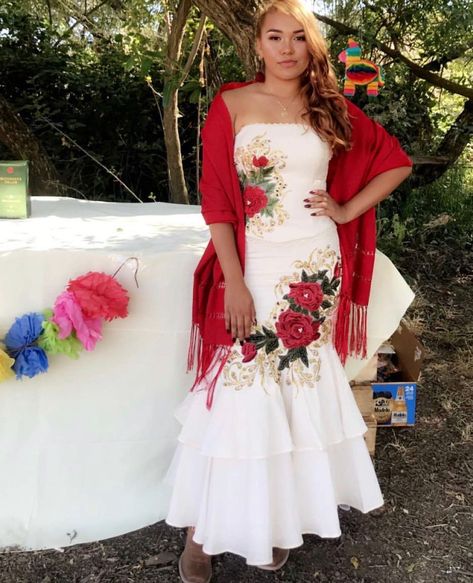 Charro Dresses For Women, Charro Wedding Ideas, Mexican Inspired Dress, Mexican Theme Dresses, Mexican Dresses Traditional, Mexican Bridesmaid Dresses, Charro Dress, Cowgirl Princess, Mom Outfits Fall