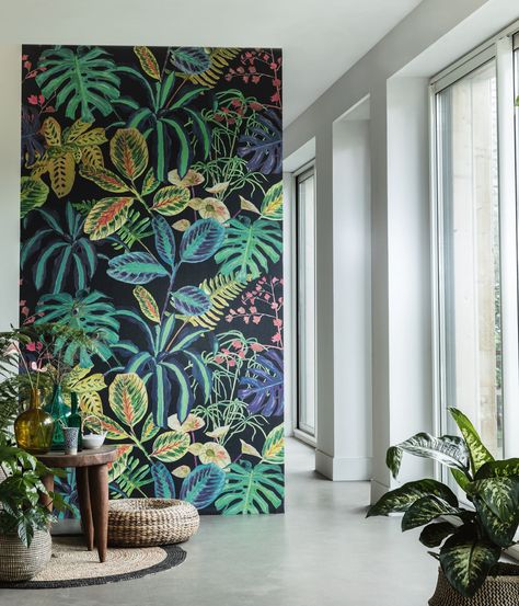 Tropical Wall Decor, Look Wallpaper, Wallpaper Accent Wall, Tropical Wallpaper, Mural Art, Wall Paint, Room Decor Bedroom, Cool Walls, Interior Design Bedroom