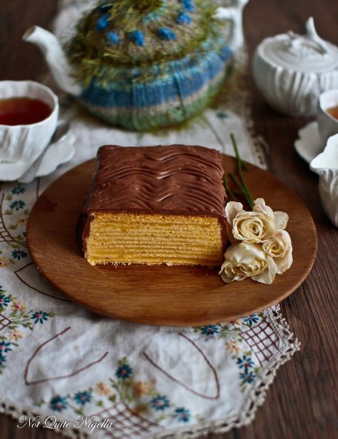 Baumkuchen Tree Cake Torte Recipe, Tree Cake, Cake Fillings, Tree Cakes, Köstliche Desserts, Desserts Recipes, Gorgeous Cakes, Homemade Treats, Fancy Cakes