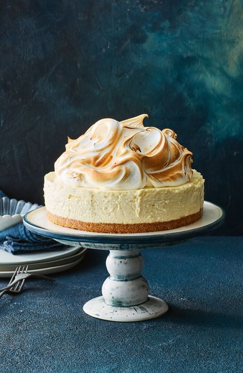 Meringue Cheesecake, Lemon Meringue Cheesecake, Tropical Adventure, Coconut Cheesecake, Lemon Meringue Pie, Meringue Pie, Sweet Delights, Lemon Meringue, Lemon Recipes