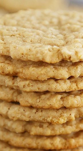 Chewy Oatmeal Cookies Recipe, Vanilla Oatmeal, Chewy Oatmeal Cookies, Oatmeal Cookies Chewy, Kolaci I Torte, Oatmeal Cookie Recipes, Köstliche Desserts, Yummy Sweets, Melt In Your Mouth