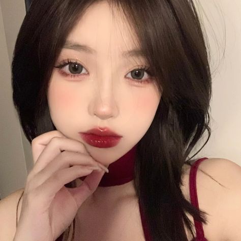 Small Face Makeup, Asian Makeup Looks, Small Face, Cute Makeup Looks, Soft Makeup, Small Faces, Asian Makeup, Cute Makeup, Korean Makeup