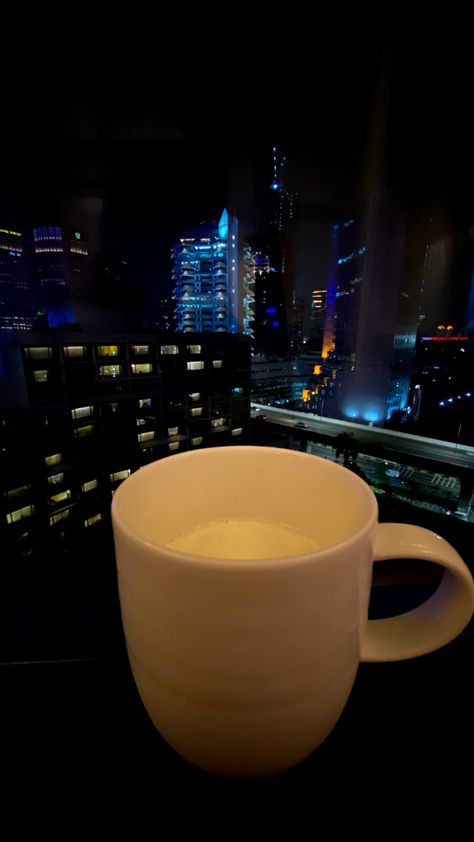 #milk #breakfast #food #night #drink #aesthetic #lightroom #light #city #recipe Night Drink, Light City, Drinking Milk, Drink Aesthetic, Game Wallpaper, City Light, Night Photo, Night Photos, Drink Milk