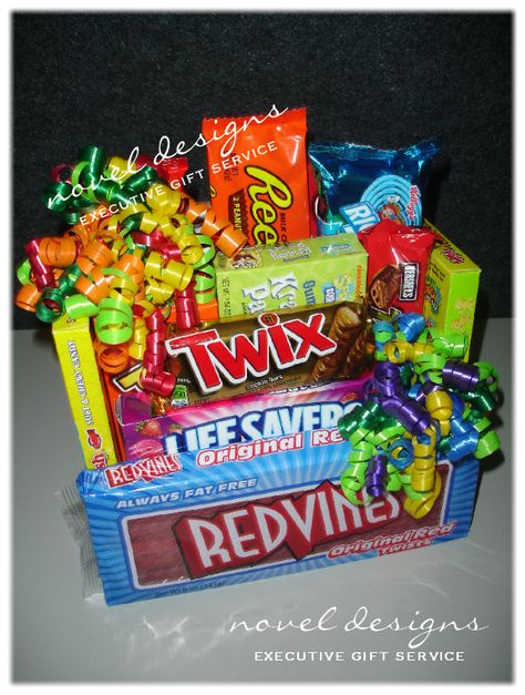 Las Vegas Gift Basket, Vegas Gifts, Candy Gift Baskets, Gifts Baskets, Centerpieces Party, Candy Basket, Themed Gift Baskets, Executive Gifts, Custom Theme