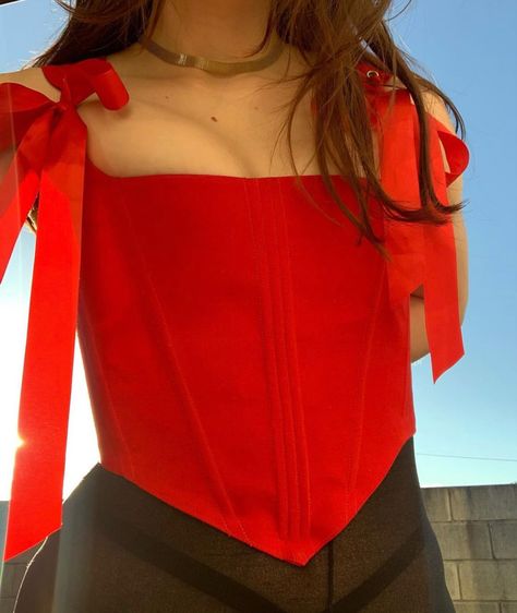 Red Corset Black Skirt, Corset Rojo Outfit, Red Dress With Corset, Red Corset Top Outfit, Corset With Dress, Red Top Black Skirt, Red Corset Outfit, Red Corset Dress, Red Corset Top