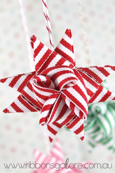 Crafts With Ribbon Ideas, Wired Ribbon Crafts, Ribbon Crafts To Sell, Decorate With Ribbon, Beachy Crafts, Ribbon Star, Christmas Wrapping Diy, Sewn Christmas Ornaments, Christmas Bows Diy