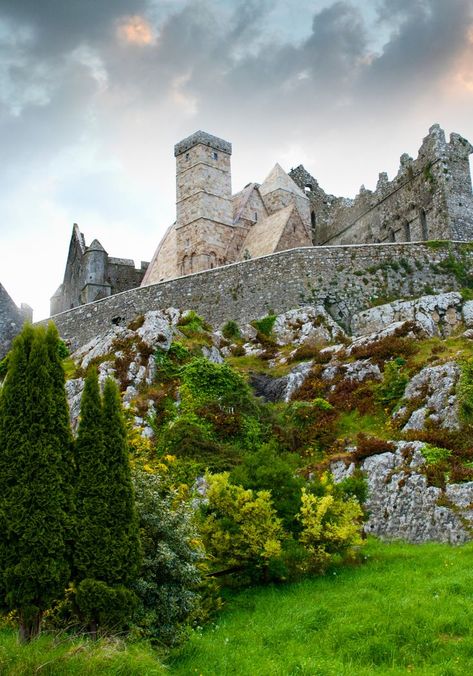 25 lugares más bonitos que ver en Irlanda #irlanda #queverenirlanda #viajar #viajarairlanda #lugaresqueverenirlanda #cork #dublin #acantiladosdemoher Dublin, Cork, Castle, Bonito