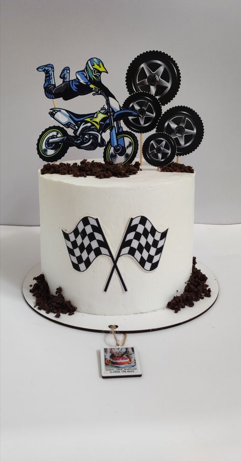 Moto Cake, Motor Cake, Motocross Cake, Bolo Motocross, Minecraft Cake Designs, Motorcycle Birthday Parties, Motorbike Cake, Bike Cakes, Motor Trail