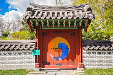 Photo korean traditional garden at the n... | Premium Photo #Freepik #photo #korean-house #pavilion #pagoda #korea Korean House, Traditional Garden, Korean Traditional, Money Cash, Botanical Garden, Premium Photo, Botanical Gardens, The National, Stock Photos