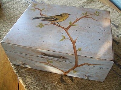 Refurbished Lamps, Bird Lamp, Box Makeover, Painted Wooden Boxes, Bird Box, Pretty Crafts, Decoupage Box, Graphics Fairy, Bird Boxes