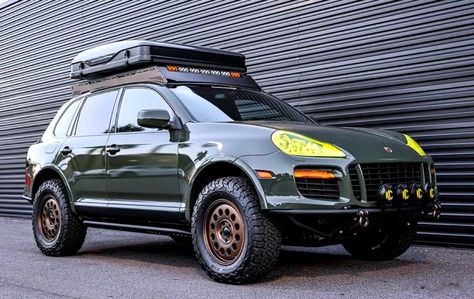 Off Road Hatchback, Overland Suv Build Ideas, Off Road Porsche Cayenne, Offroad Hatchback, Porsche 4x4, Land Rover Freelander Off Road, Custom Bikes Cafe Racers, Cayenne Turbo, Volkswagen Car