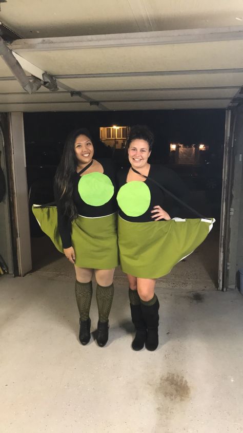 Halloween costume, two peas in a pod #halloween #twopeasinapod #costume #diy Two Peas In A Pod Costume, Culture Fair, Nascar Costume, Fancy Dress Ideas, Twin Costumes, Matching Halloween Costumes, Two Peas In A Pod, Costumes Diy, Homemade Halloween Costumes