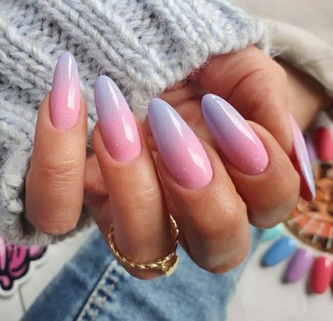 Cute And Easy Nails, Almond Nails Pink, Purple Nail Art Designs, Ombre Gel Nails, Shiny Nails Designs, Purple Ombre Nails, Violet Nails, Unghie Sfumate, Purple Nail Art