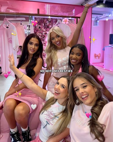 💕 GIRL SQUAD 💕 Life when you’re with your besties>> 🫶 Tag your girls below 🥺 #PLTGirlSquad