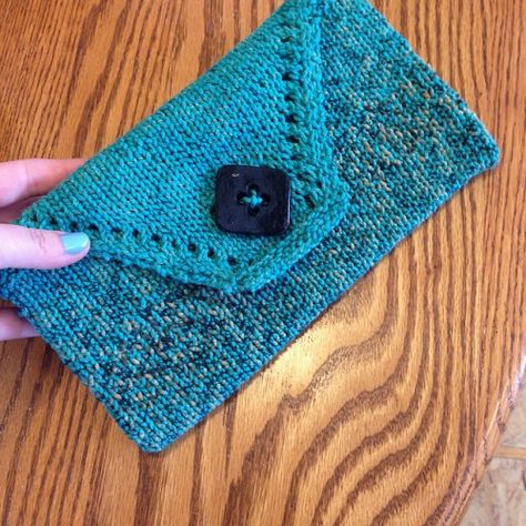 Envelope Clutch - Free Pattern Knit Pouch Pattern Free, Knitted Envelope, Pouch Pattern Free, Envelope Clutch Pattern, Knit Pouch, Knit Clutch, Easy Envelope, Envelope Clutch Purse, Knit Bags