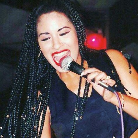 Selena Quintanilla with dreads Selena Quintanilla, Her Hair, A Woman, Braids, Hair, Black, Plaits