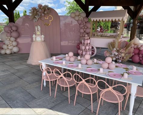 Boho Minnie Mouse Birthday Party Ideas, Boho Minnie Mouse Party, Boho Minnie Mouse, Minnie Mouse Pinata, Ballerina Party Theme, Minnie Mouse Birthday Theme, Minnie Mouse Birthday Party Decorations, Minnie Mouse Birthday Decorations