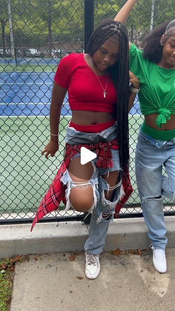 THE COLD BLUE GIRLS 🩶 on Instagram: "You Know The Vibes. 90s Theme Practice✨🩶😂
#explore #blackgirlscheer #viralreels #90s" 90s Themed Outfits Black Women, 90s Theme Outfits, 90s Outfits Black Women, Tlc Outfits 90s, 90s Day, Tlc Outfits, 90s Themed Outfits, 90’s Outfits, 90s Outfits