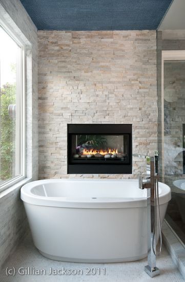 Fireplace In Shower Wall, Electric Fireplace In Master Bath, Fireplace Above Bathtub, Fireplace In Bathroom Wall, Accent Wall Behind Bathtub, Fireplace Bathtub, Bathroom Fireplace Ideas, Feature Wall In Bathroom, Fireplace In Bathroom