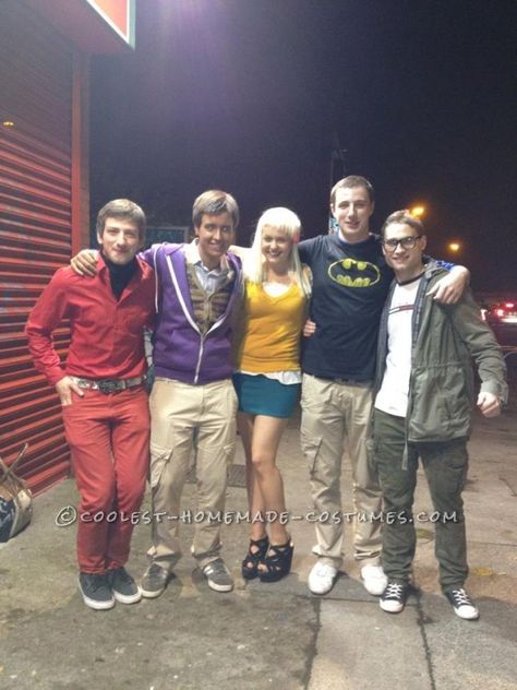 Coolest Homemade Big Bang Theory Group Costume Big Bang Theory Halloween Costumes, Big Bang Theory Costumes, Group Halloween Costume Ideas, Epic Costumes, Last Minute Costume, Carnaval Costume, Last Minute Costumes, Homemade Costumes, Nerd Love