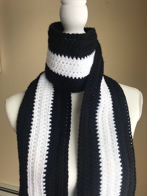 Black And White Crochet Scarf, Black And White Crochet, Black And White Scarf, White Scarves, Hat And Scarf Sets, Knitting Machine Patterns, Medium Weight Yarn, Fall Scarves, Striped Scarves