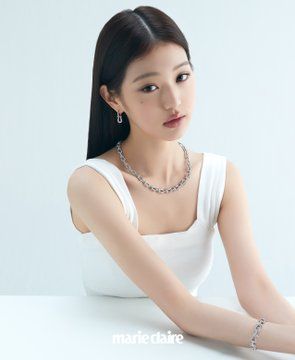 (1) Bookmarks / Twitter Marie Claire Korea, Marie Claire Magazine, Korea Magazine, Magazine Collection, September 2022, Classic Elegant, Elegant Outfit, Marie Claire, Pretty Face