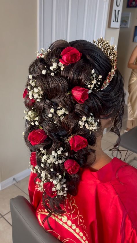 Beautiful 😍!!! Quince hairstyle! #thanksGod #15 | Instagram Quince Hairstyles Flowers, Quince Hairstyles With Roses, Quince Hairstyles With Charro Hat, Pink Quinceanera Hairstyles, Red Mexican Wedding Theme, Quince Hair With Flowers, Red Quinceanera Hair, Red And Gold Quinceanera Decorations Ideas, Red Quince Hairstyles