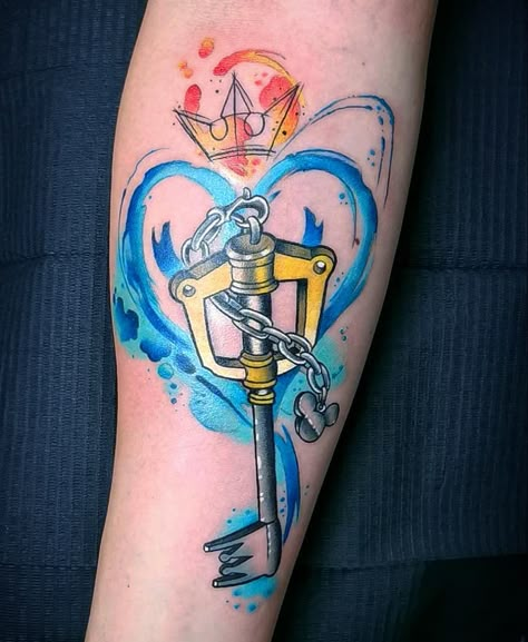 Keyblade Tattoo Ideas, Kingdom Hearts Tattoo Designs, Kh Tattoo, Keyblade Tattoo, Kingdom Hearts Tattoo, Disney Sleeve Tattoos, Video Game Tattoos, Tattoo Samples, Nerdy Tattoos