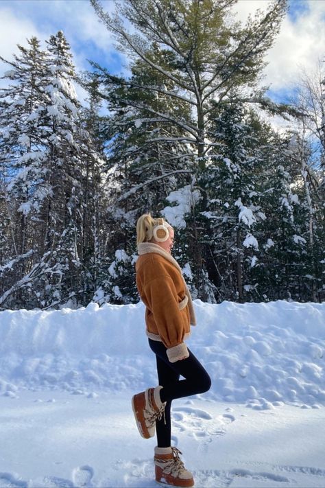 Ig Inspo Pics Winter, Winter Outfits Fur, Winter Snow Outfits, Winter Aesthetic Snow, Hygge Fashion, Snow Fits, Coconut Girl Summer, Snow Pics, Snow Outfits