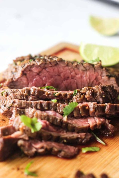 Best Carne Asada Recipe, Carne Asada Recipe, Salsa Ranchera, Mexican Steak, Flap Steak, Carne Asada Recipes, Spanish Recipes, Mexico Food, Easy Mexican