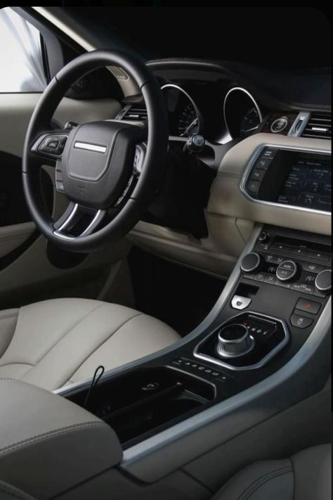 Range Rover Interior, Dream Cars Range Rovers, Range Rover Black, Luxury Cars Range Rover, Dash Board, Luxury Car Interior, Lux Cars, Suv Cars, Best Luxury Cars