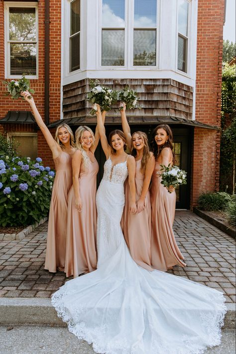 Bridesmaid dresses from @showmeyourmumu- faith maxi dress in rose gold Rose Gold Maid Of Honor Dress, Gold Maid Of Honor Dress, Rose Gold Bridesmaid Dress, Bridal Parties Colors, Black Suit Dress, Silk Bridesmaid Dresses, How Many Bridesmaids, Dress Rose Gold, Mumu Wedding