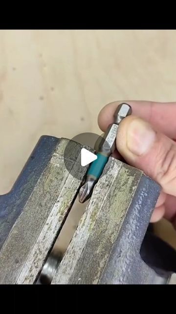 Metal Bending Tools Ideas, Tech Gadgets For Men, Homemade Tools Metals, Power Carving Tools, Mechanic Engineering, Bionic Design, End Tables Diy, Easy Diy Hacks, Handyman Projects