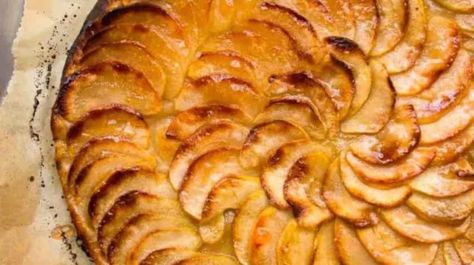 Easy Delia Smith Apple Tart Recipe Apple Tart Recipe, Delia Smith, Bramley Apple, Pioneer Woman Recipes, British Baking, Refreshing Desserts, Apple Tart, Tart Recipe, Mary Berry