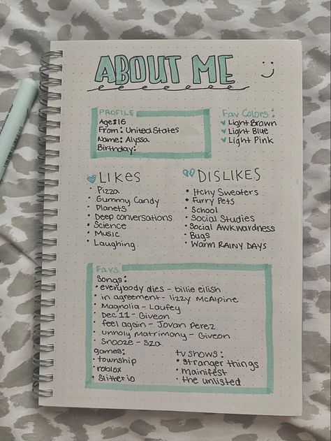 bullet journal inspo ideas about me Journal Inspo Ideas, Scrapbook For Best Friend, Dairy Writing, Bullet Journal Hand Lettering, Journal Inspiration Writing, Bullet Journal Ideas Templates, Bullet Journal Mood Tracker Ideas, Bullet Journal Paper, Bulletin Journal Ideas