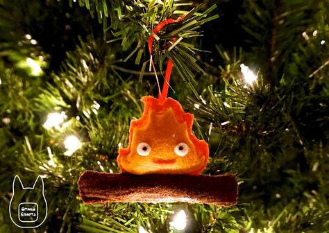 Otaku Crafts: Make Your Own Felt Calcifer Ornament Felt Calcifer, Studio Ghibli Crafts, Art Studio Ghibli, Diy Felt Christmas Tree, Ornament Template, Felt Ideas, Geek Crafts, Anime Christmas, Diy Ornaments