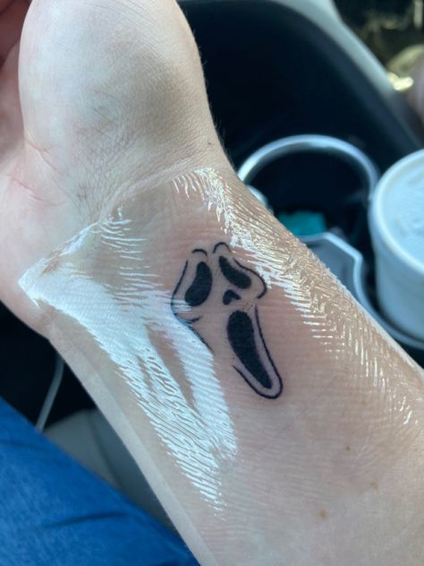 Ghost Face Fine Line Tattoo, Easy Mens Tattoos, Simple Ghost Tattoo Ideas, Thirteen Ghosts Tattoo, Small Horror Tattoo Designs, 2 In Tattoos, Jack The Skeleton Tattoos Small, Horror Small Tattoo, Ghostface Outline Tattoo