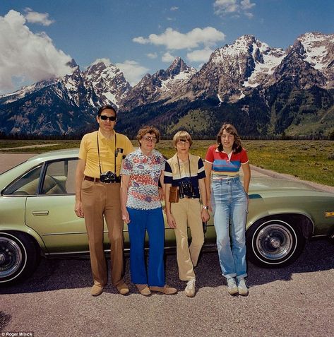 A family of four pose in front of spectacular scenery at Grand Teton National Park in Wyoming in 1980. While his work features famous sites like the Grand Canyon and national parks, the striking fashion and hairstyles of the time and the subjects in the pictures are the true stars of the collection Tourist Outfit, Congaree National Park, American Road Trip, History Of Photography, Ansel Adams, Vacation Photos, Yosemite National, Yellowstone National Park, Yosemite National Park