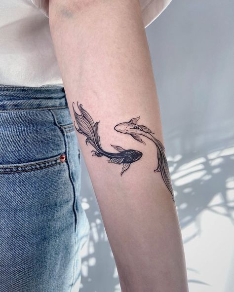 Satosugu Tattoo Ideas, Jjk Fish Tattoo, Koi Arm Tattoo, Beta Fish Tattoos, Koi Fish Arm Tattoo, Satosugu Tattoo, Tangerine Tattoo, Jujutsu Kaisen Tattoo, Betta Fish Tattoo