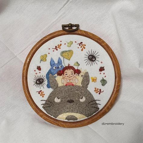 #Tonari no totoro #studio ghibli #totoro #mei tonari no totoro #totoro fanart #studio ghibli fanart My Neighborhood Totoro, Embroidery Ghibli, Studio Ghibli Cross Stitch, Studio Ghibli Embroidery, Totoro Embroidery, Ghibli Embroidery, Embroidery Sweater, Crochet Fashion Patterns, My Neighbor Totoro