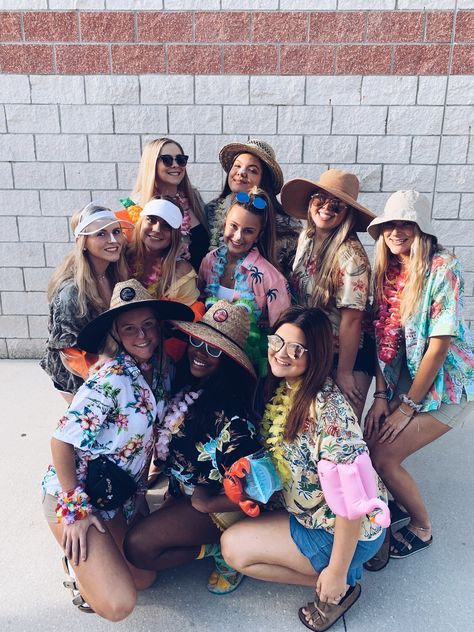 Vacation Day Spirit Week, Disney Spirit Day, Beach Day Spirit Week Outfit, High School Spirit Week, Spirit Week Themes, Spirit Day Ideas, High School Spirit, Abc Party Costumes, School Spirit Week