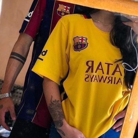 HAMREEN همرين Soccer Girls Outfits, Cute Couples Football, Soccer Couples, Football Couples, Barcelona Jerseys, Football Jersey Outfit, Boy Icon, Sports Couples, Football Players Images