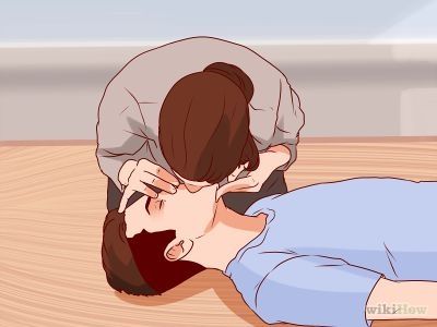 How to Check Airway, Breathing and Circulation -- via wikiHow.com First Aid Guide, How To Do Cpr, Nursing License, Cardiopulmonary Resuscitation, Spinal Injury, Emergency Medical Services, Shoulder Muscles, American Heart Association, 12 Steps