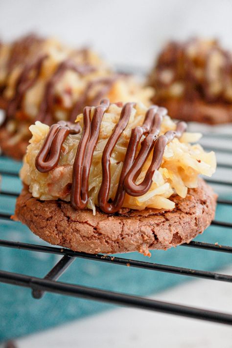 German Chocolate Cake Cookies, Cake Cookies Recipe, German Chocolate Cookies, Pecan Frosting, Coconut Pecan Frosting, Chewy Chocolate Cookies, Chocolate Cake Cookies, Coconut Pecan, Cookie Cake Recipe