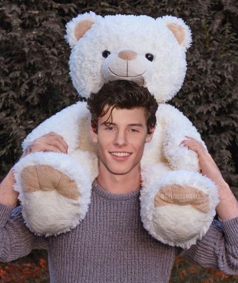 Shawn Mendes Wallpaper, Shawn Mendes, David Yurman, Future Husband, Singers, Fangirl, Songwriting, Tommy Hilfiger, Teddy Bear