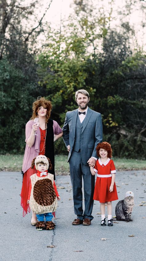 Annie family Halloween costume, Miss Hannigan costume, daddy warbucks costume, Annie costume, Punjab Annie Family Halloween Costume, Annie Halloween Costume Family, Annie Costumes Diy, Annie Costumes Orphan, Mrs Hannigan Costume, Miss Hannigan Costume, Annie Halloween Costume, Orphan Annie Costume, Annie Movie