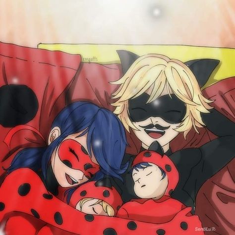 French Cartoons, Miraculous Ladybug Kiss, Adrian And Marinette, Miraculous Wallpaper, Funny Spanish Memes, Miraculous Ladybug Wallpaper, Miraculous Ladybug Fan Art, Miraculous Ladybug Funny, Ladybug Comics